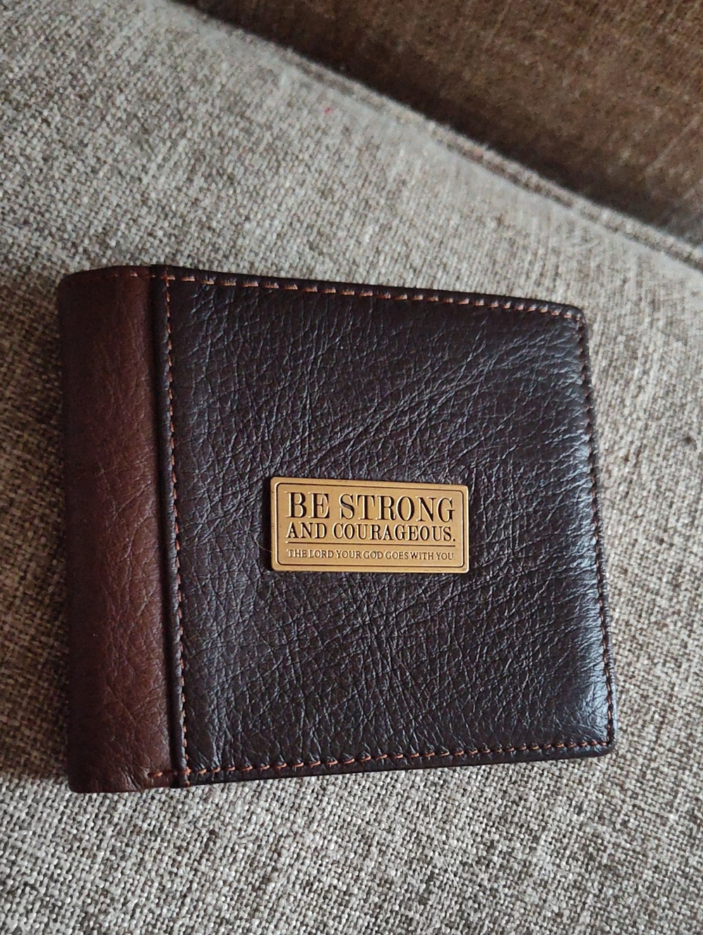 Witness Gear Brown Leather Bifold Card & Key Holder Wallet With Golden Message